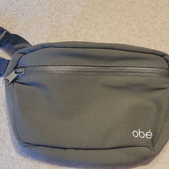 OBE Green Woman's Waist Pack NWOT - Picture 4 of 6